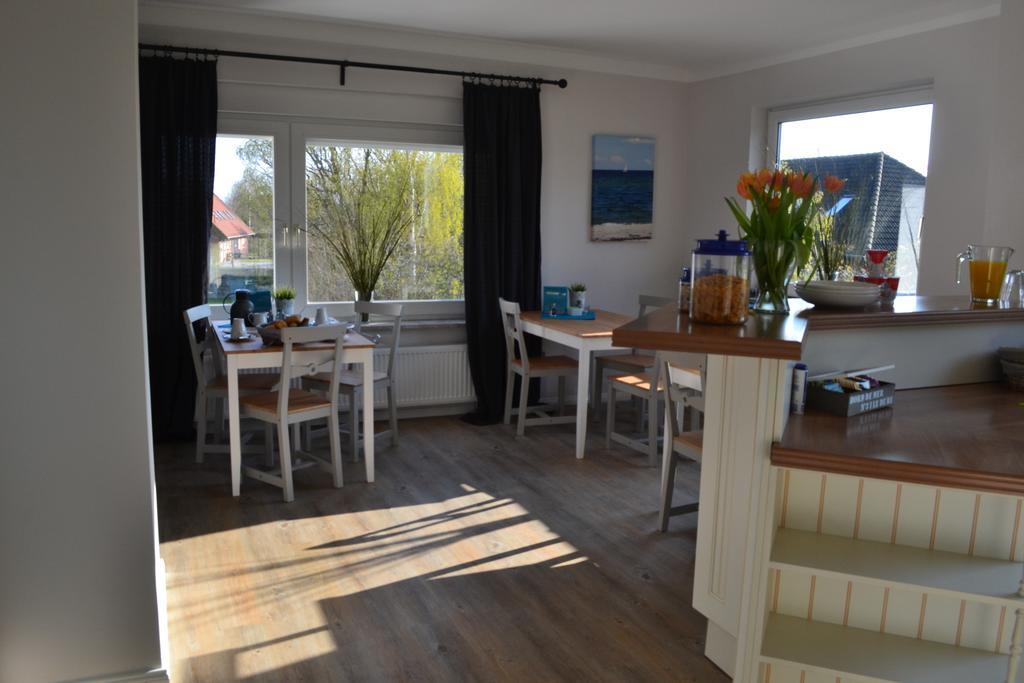 Hotel & Ferienunterkuenfte Hus Seeblick Fehmarn Kültér fotó